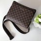 Replica Louis Vuitton Luxury 38203 MAN BAG brown LV04BM011