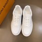 Replica Louis Vuitton Perfect Quality Sneakers White and white soles MS021025