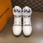 Replica Louis Vuitton High Quality Sneakers White and blue leather details with white sole MS021114