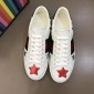 Replica Gucci Perfect Quality Sneakers White and Green and red web details with White rubber sole MS02675