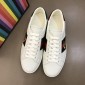 Replica Gucci Perfect Quality Sneakers White and gold bee embroidery with and white sole MS02680