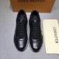 Replica Louis Vuitton Perfect Quality Sneakers Black and white sole MS071038