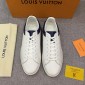 Replica Louis Vuitton Perfect Quality Sneakers White and blue trim details and white sole MS071091