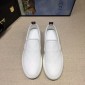 Replica Gucci Fashion Sneakers White and GG engraving with white sole MS07689