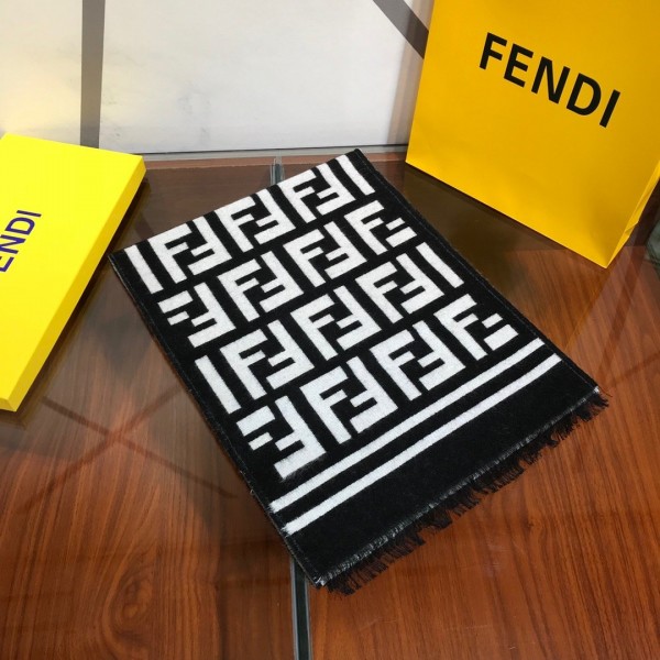 Fendi Luxury Scarf ASS080026