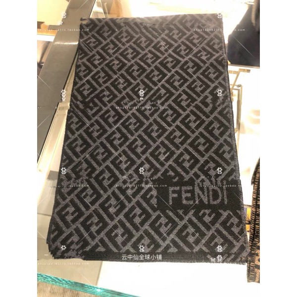 Fendi Luxury Scarf ASS080032