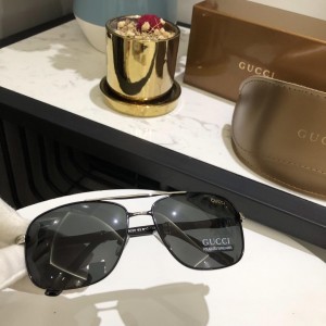 Gucci Men's Sunglasses ASS650124