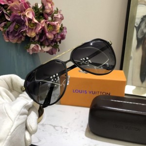 Louis Vuitton Men's Sunglasses ASS650187