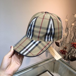 Burberry Men's hat ASS650379