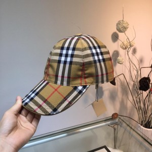 Burberry Men's hat ASS650397