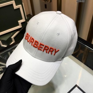 Burberry Men's hat ASS650405