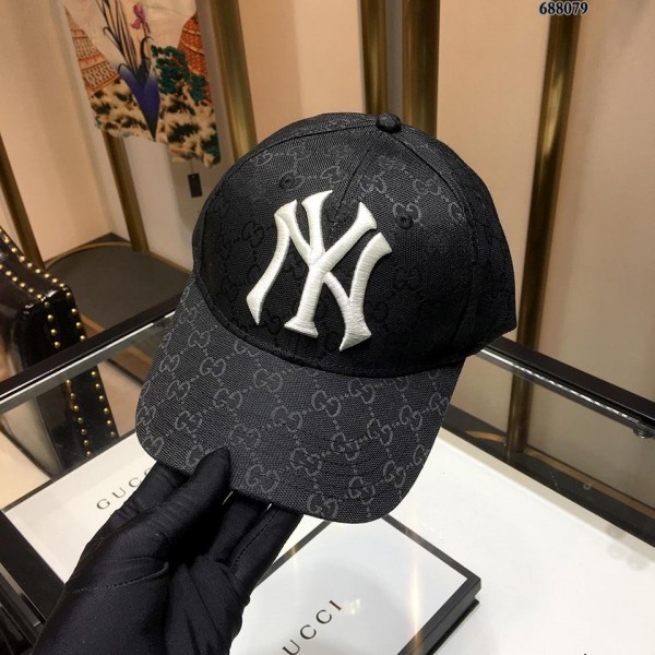 Gucci Men's hat ASS650509