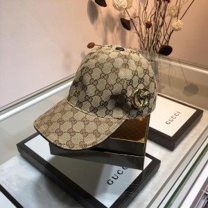 Gucci Men's hat ASS650530