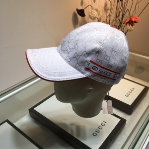 Gucci Men's hat ASS650535