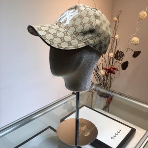 Gucci Men's hat ASS650537