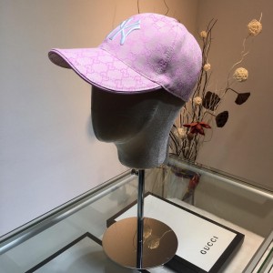 Gucci Men's hat ASS650538