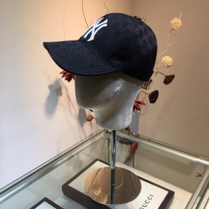 Gucci Men's hat ASS650540