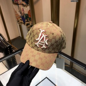 Gucci Men's hat ASS650550