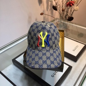 Gucci Men's hat ASS650565