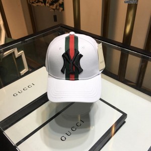 Gucci Men's hat ASS650586