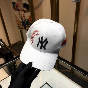 Gucci Men's hat ASS650587