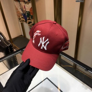 Gucci Men's hat ASS650590