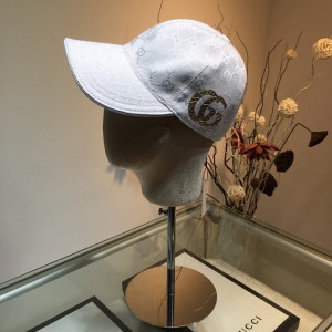 Gucci Men's hat ASS650600