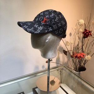 Louis Vuitton Men's hat ASS650641