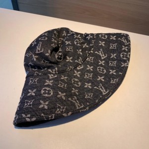 Louis Vuitton Men's hat ASS650670