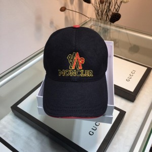 Moncler Men's hat ASS650680