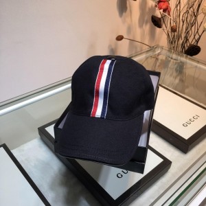 Moncler Men's hat ASS650686