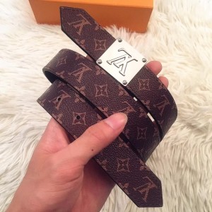 Louis Vuitton Men's belt ASS680042