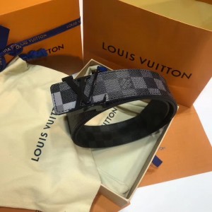 Louis Vuitton Men's belt ASS680065