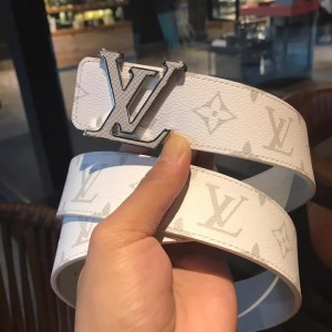 Louis Vuitton Men's belt ASS680109