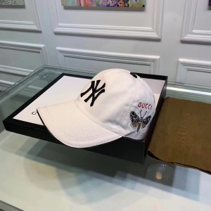 Gucci Men's hat ASS680195