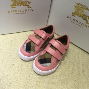 Burberry Vintage Check and Sneakers BS01032