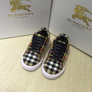 Burberry Vintage Check and Sneakers BS01036