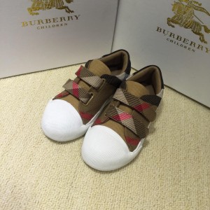 Burberry Vintage Check and Sneakers BS01041