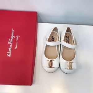 Ferragamo Mini Varina BS01057