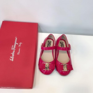 Ferragamo Mini Varina BS01059