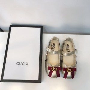 Gucci Children's patent leather Perfect Quality ballet flat with Gucci stripe BS01075