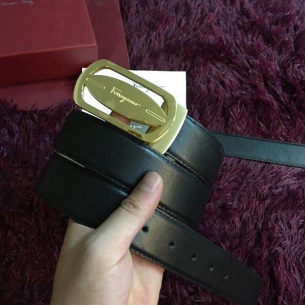 Ferragamo Rectangular Gold buckle ASS02230