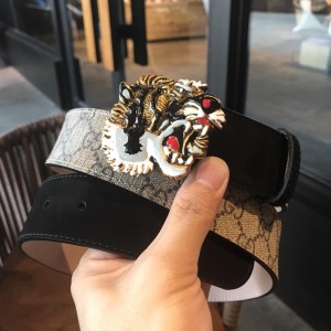 Gucci Unique Buckle Belt ASS02345