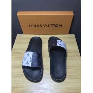 High Quality Louis Vuitton Mule in black and white Monogram rubber GO_LV011