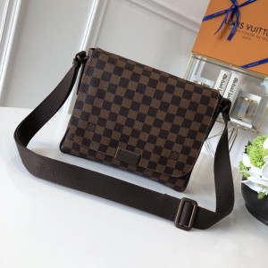 Louis Vuitton Luxury 38203 MAN BAG brown LV04BM011