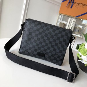 Louis Vuitton Luxury 38203 MAN BAG black LV04BM012