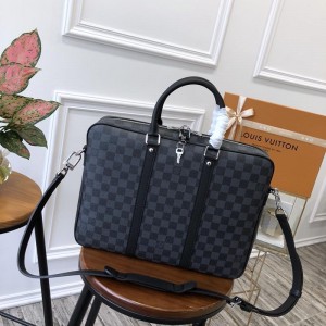 Louis Vuitton Luxury N41478 VOYAGE SMALL BAG gray LV04BM029