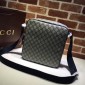 Replica Gucci Perfect Quality-cream navy blue messenger bag  GC06BM144