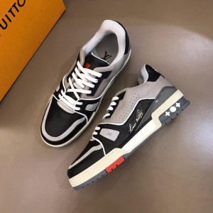 Louis Vuitton Perfect Quality Sneakers Black and grey details and white sole MS021034