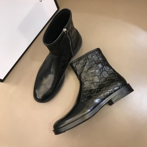 Gucci Black leather Boots With Embossing GG Design MS021147